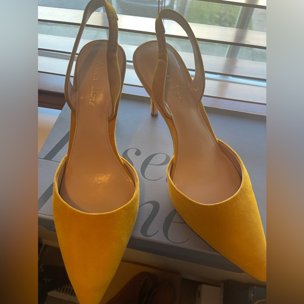 Medium heel GOLD suede sling back pumps